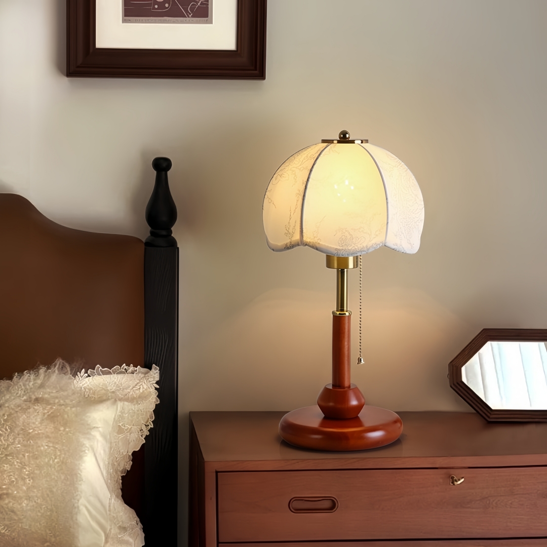 Luminária de Mesa Vintage com  - Home Decor Vintage avaliação e preço